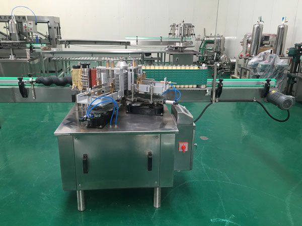 膠水貼標(biāo)機